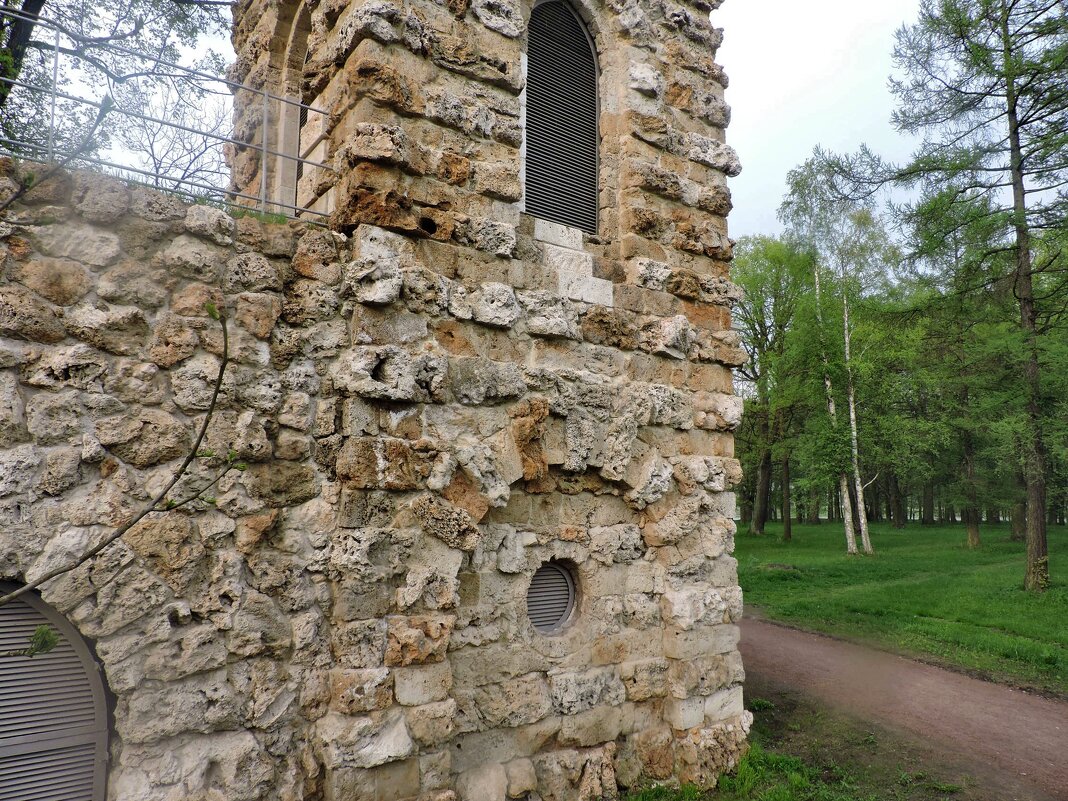 Стена башни - Мария Васильева