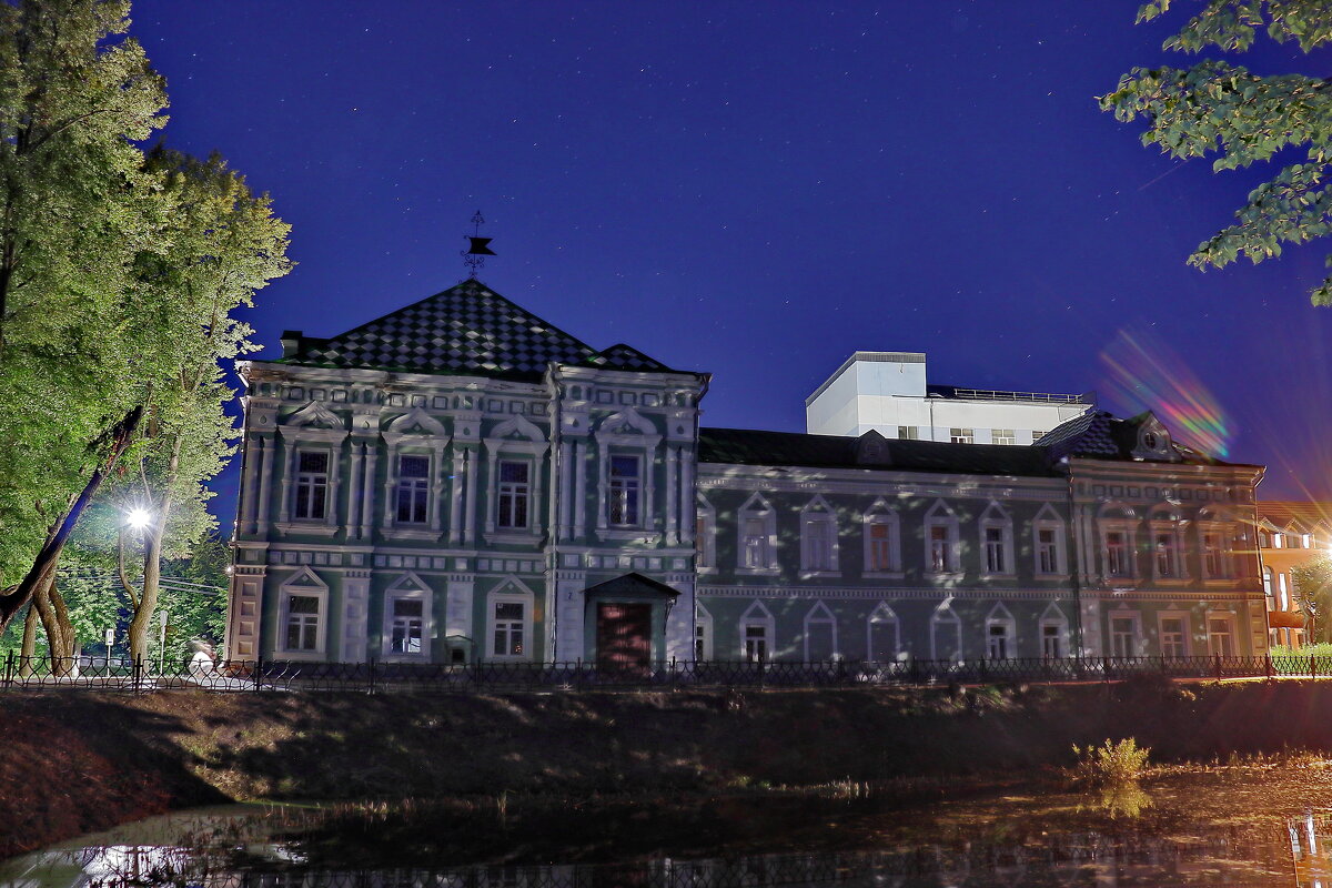 Шуя. Краеведческий музей возле бывшего рва Шуйского кремля. - Сергей Пиголкин