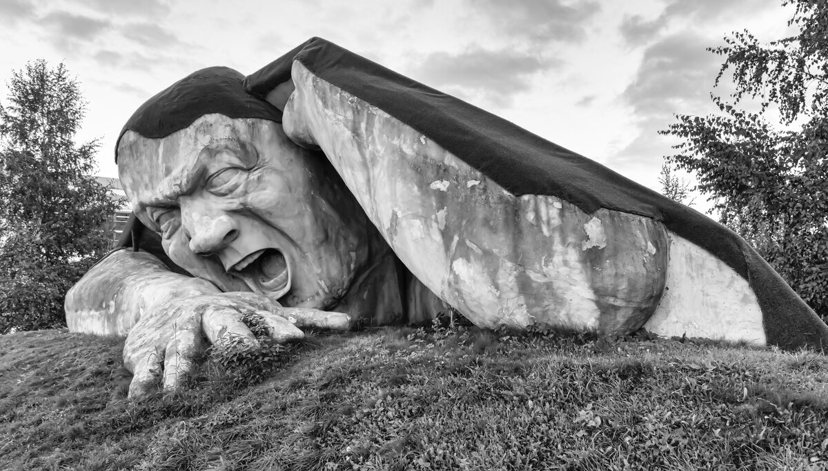 Скульптура "Прорыв" (Нижний Новгород) - Андрей Неуймин