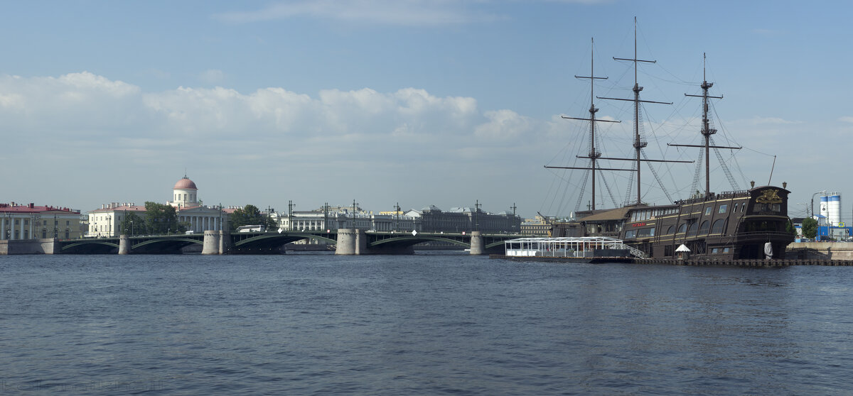 Нева, Санкт-Петербург, дебаркадер - Михаил Колесов