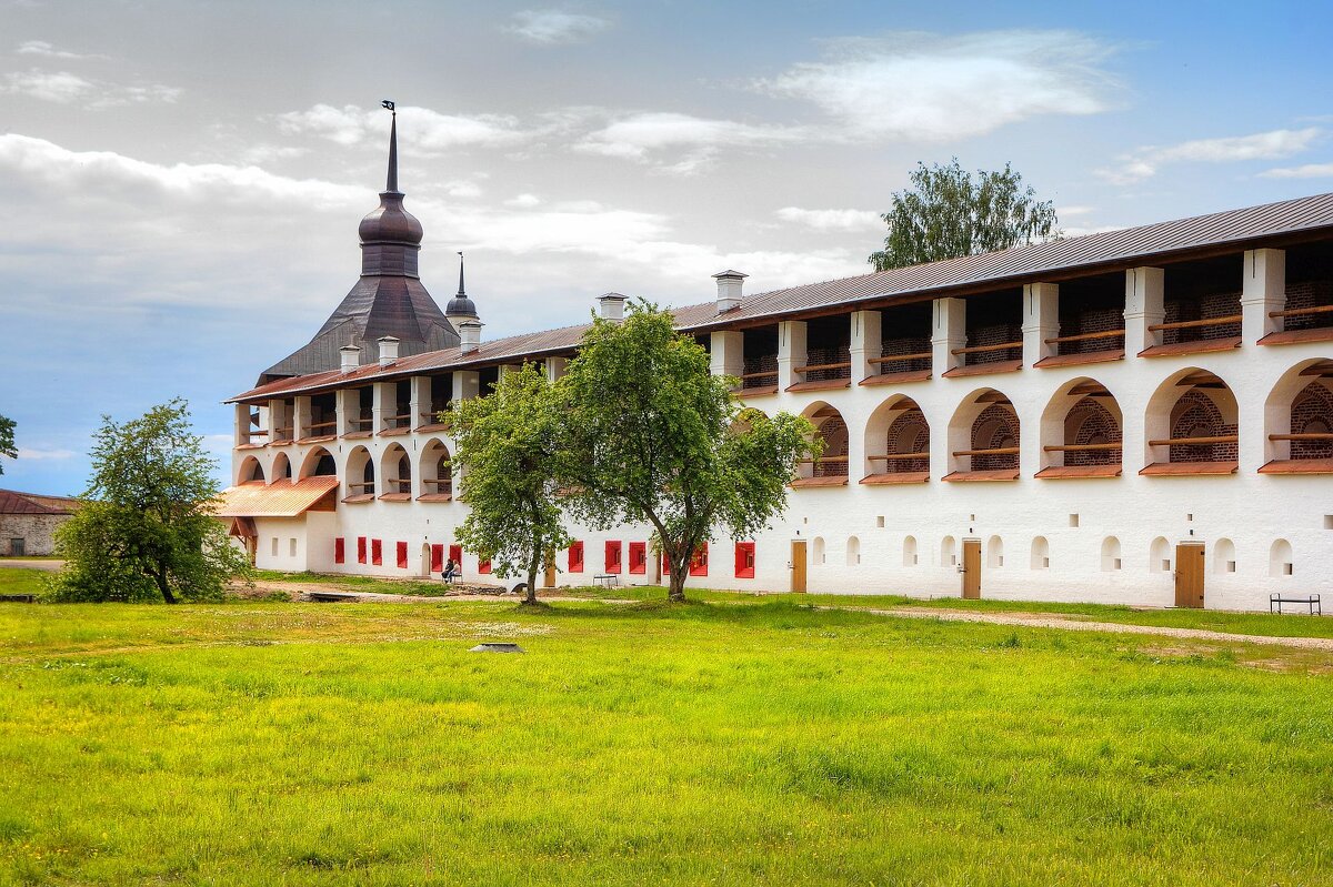 За стенами Кирилло-Белозерского монастыря - Константин 
