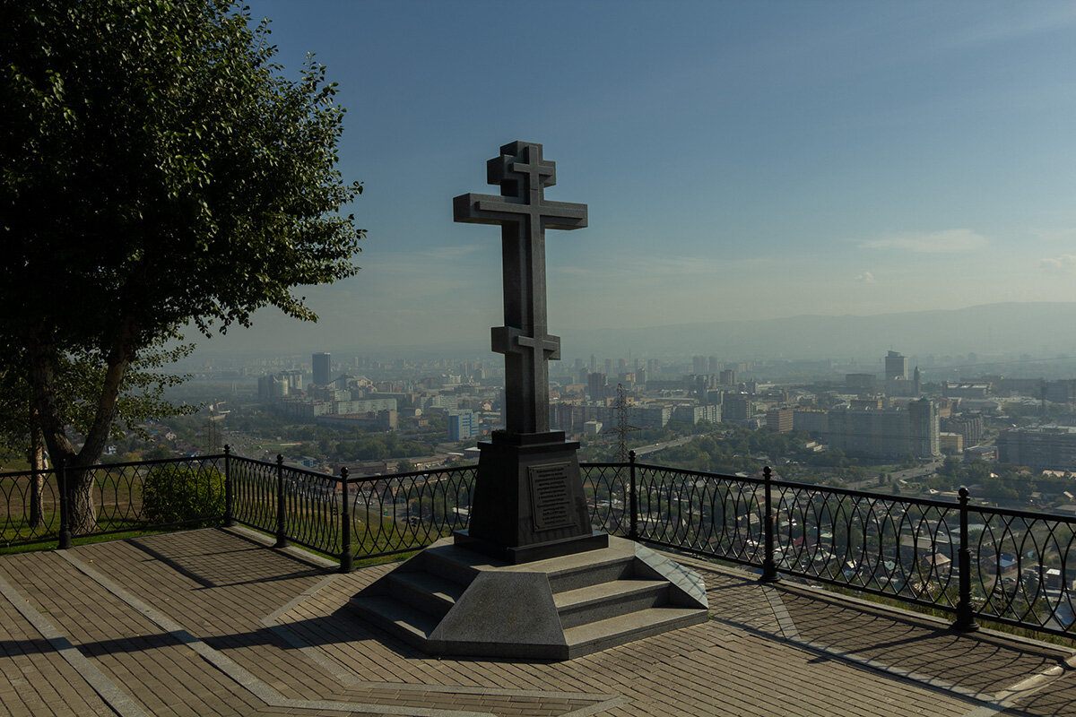 Поклонный крест  рядом с часовней Параскевы Пятницы - Владимир Кириченко