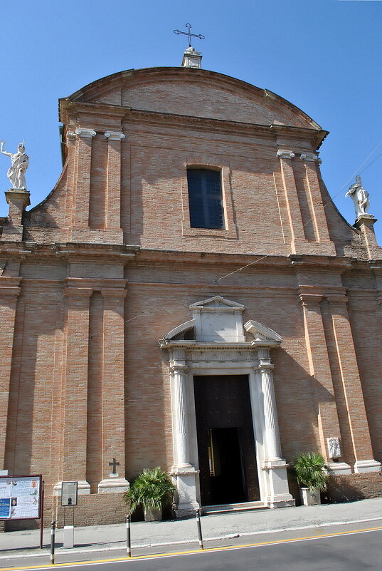 Церковь Сан-Джованни Баттиста в Римини. - Ольга Довженко