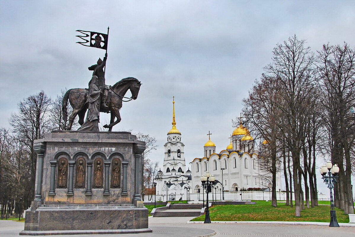 Успенский собор, ПАМЯТНИК КРЕСТИТЕЛЯМ ВЛАДИМИРСКОЙ ЗЕМЛИ - Анастасия Смирнова