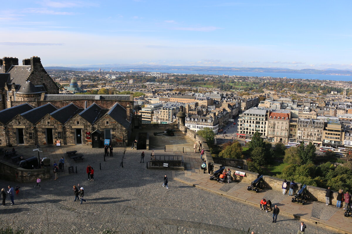 Вид на Эдинбург из замка - Ольга 