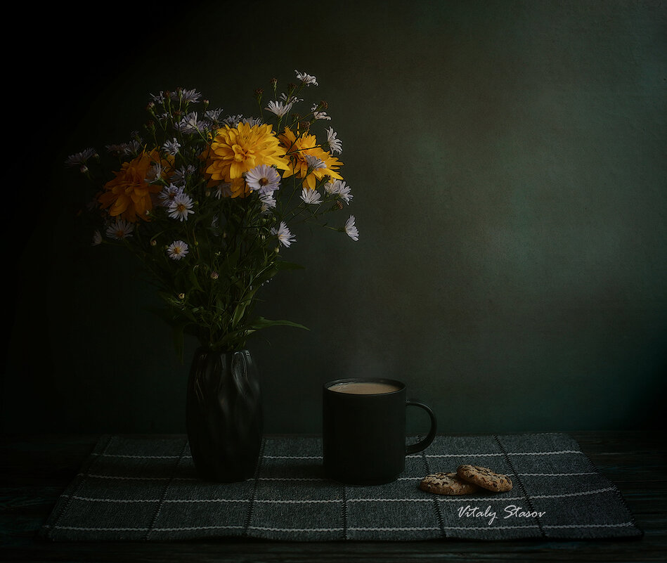 Чашка кофе и цветы... - Виталий Стасов