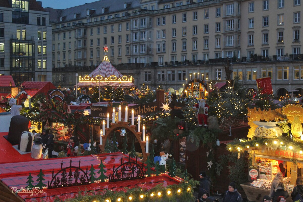 Рождественская ярмарка Striezelmarkt,площадь Altmarkt - Светлана Баталий