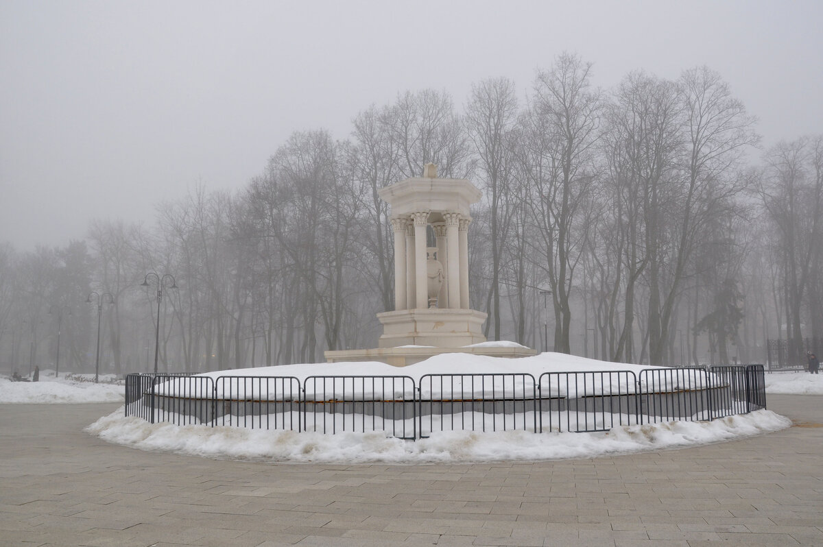 Фонтан в снегу и тумане - Татьяна 