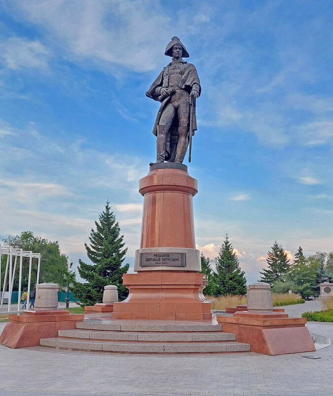 Памятник командору Николаю Резанову. - ИРЭН@ .