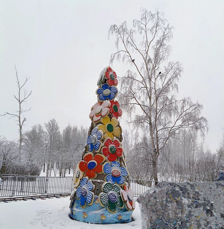 Арт-ёлка на фоне берёзки - Мария Васильева