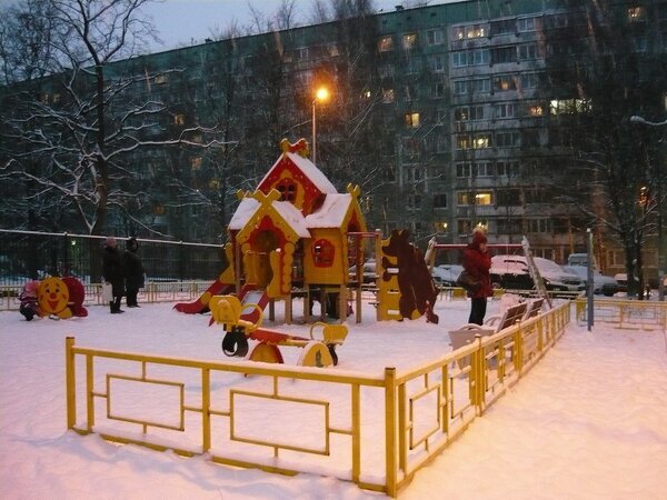 Детская площадка - Вера Щукина