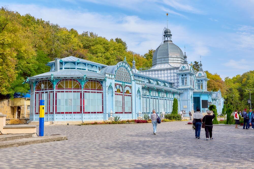 Железноводск. Парк. Пушкинская галерея. Осень 2023 года. - Николай Николенко