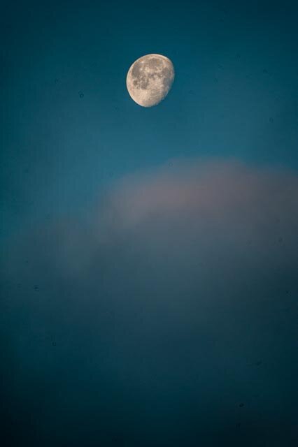 Луна и облака - Александр Леонов
