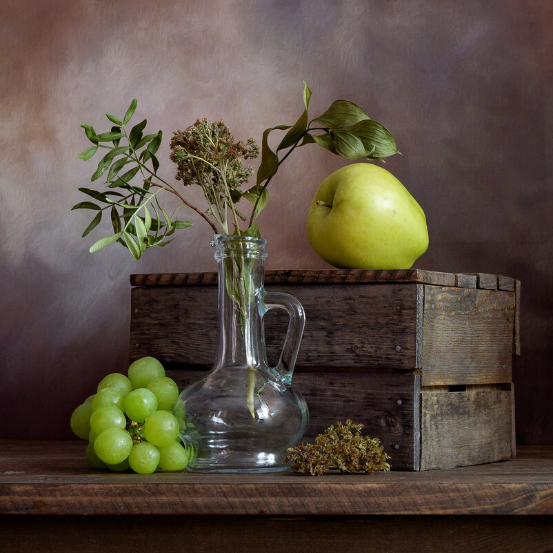 Виноград и яблоко - Александр 