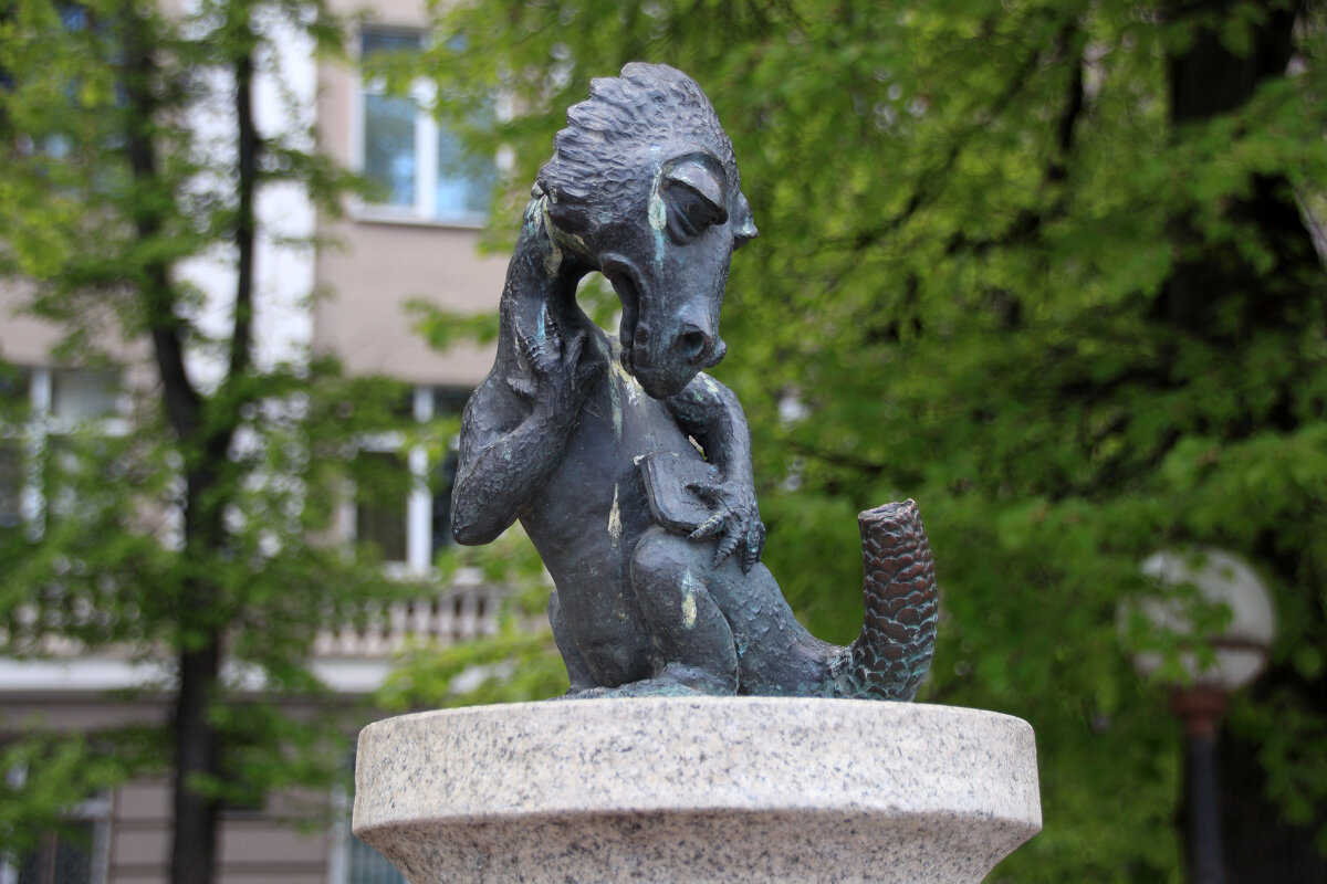 Памятник Хвосту - Oleg S