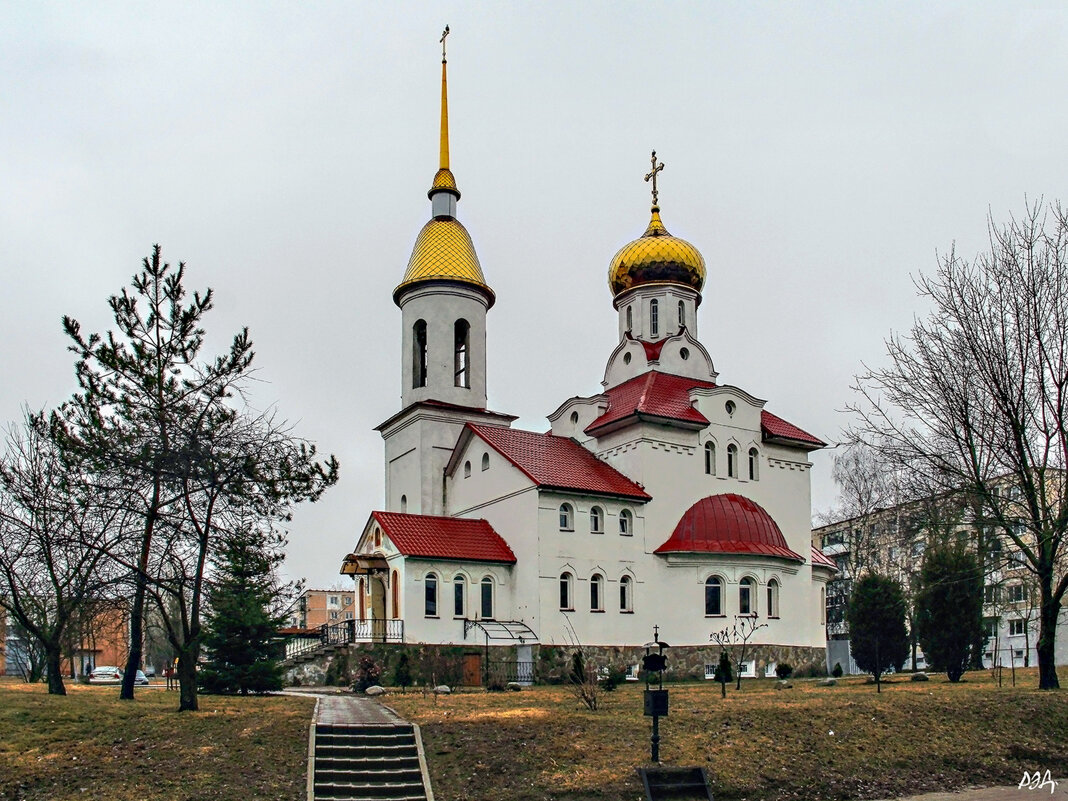 *** - Роланд Дубровский