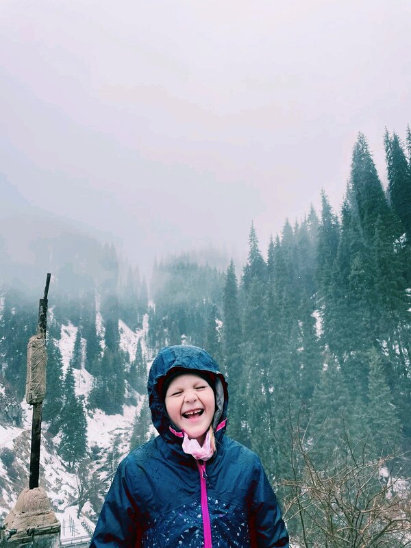 Дети в горах - Георгиевич 