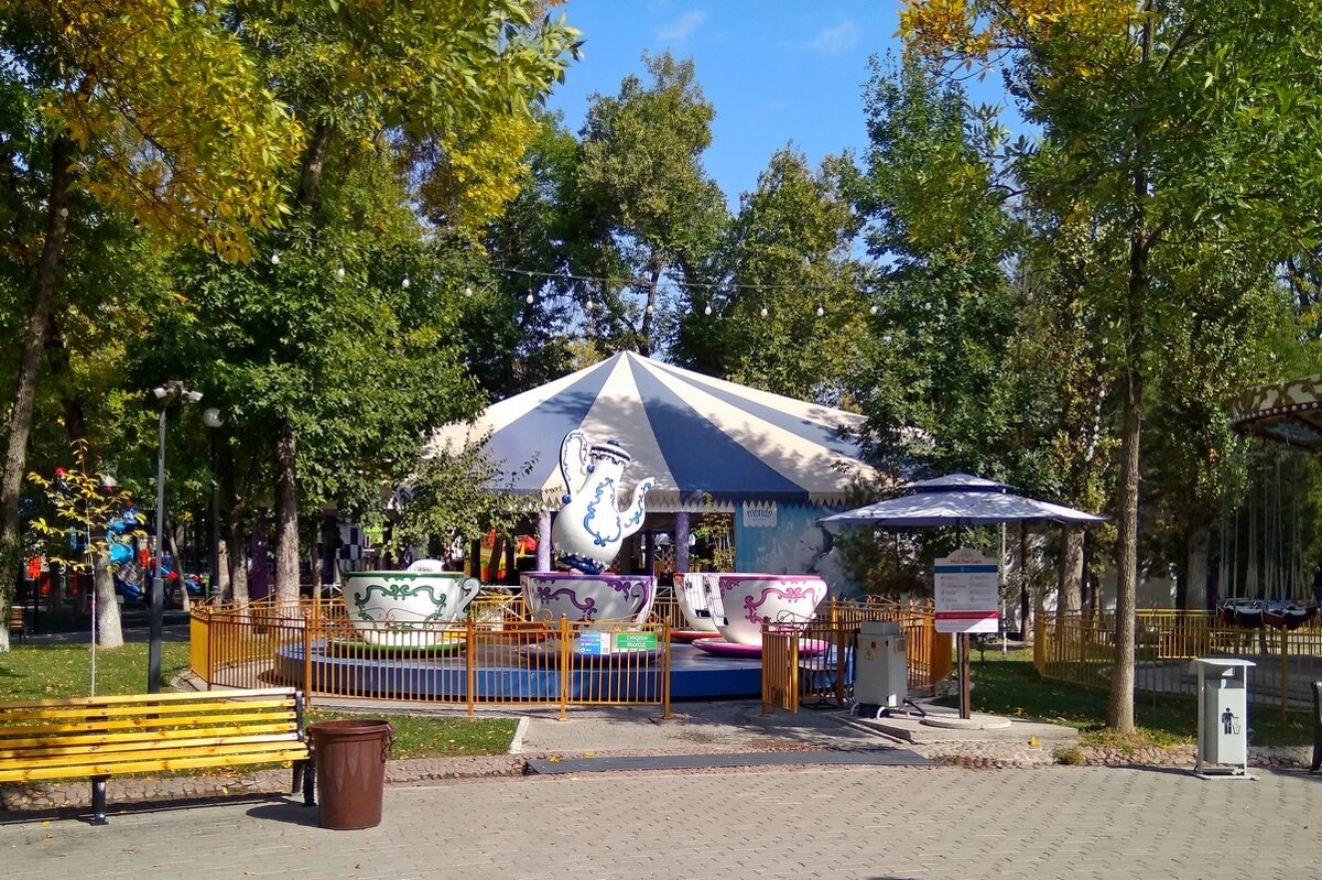 ТАШКЕНТ, парк (Тельмана). - Виктор Осипчук