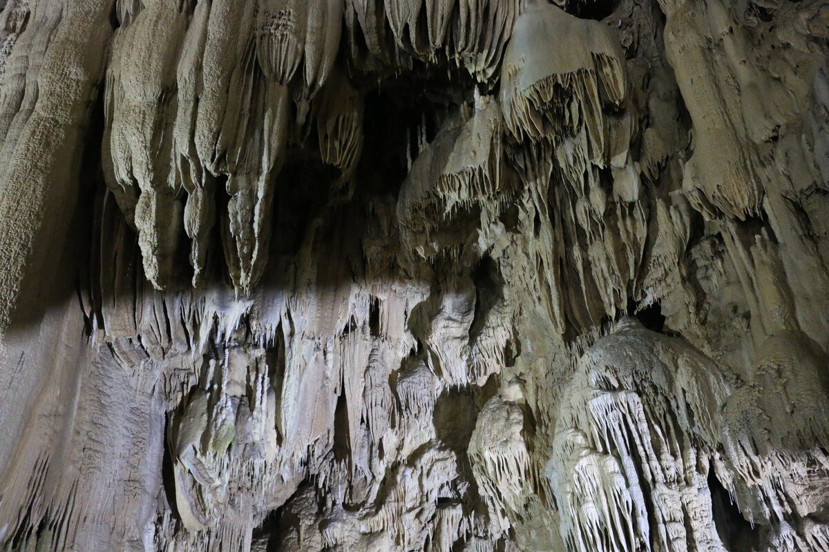 Стены новоафонской пещеры - Ольга 