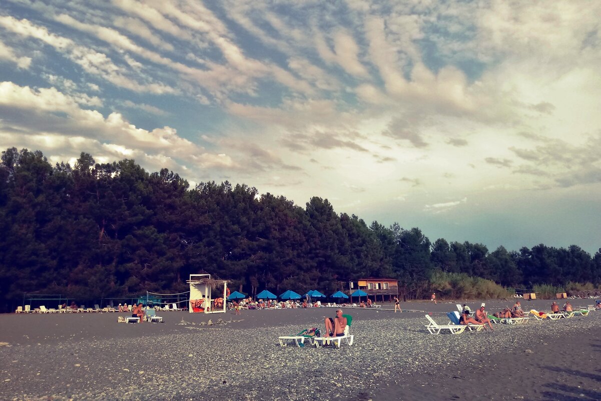 Облака над пляжем - Елена (ЛенаРа)