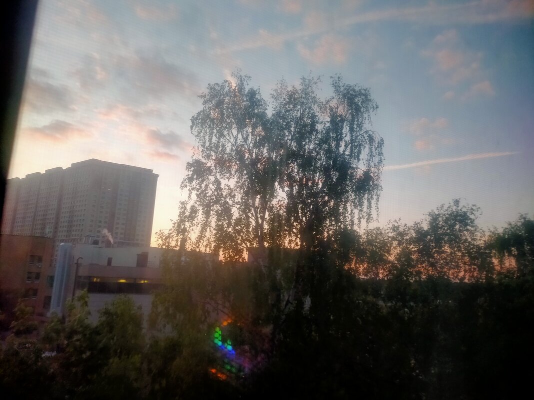 красивый закат в городе - миша горбачев