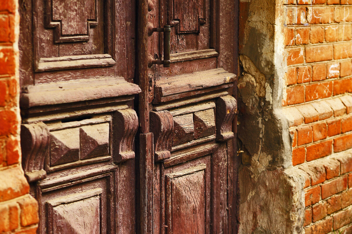 Старинная дверь - Юрий Гайворонский