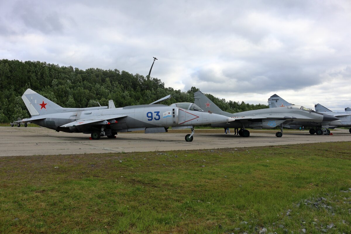 В музее военно-воздушных сил Северного флота - Ольга 
