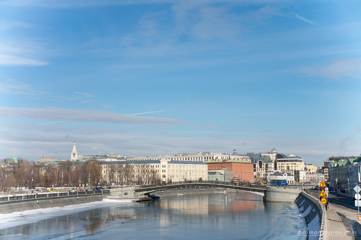 Город - Роман Шаров