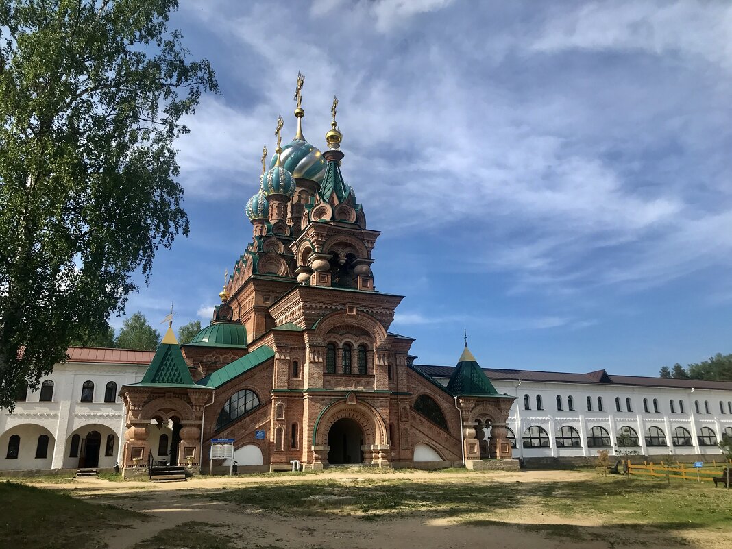 Храм в Николо-Сольбинском монастыре - Любовь 