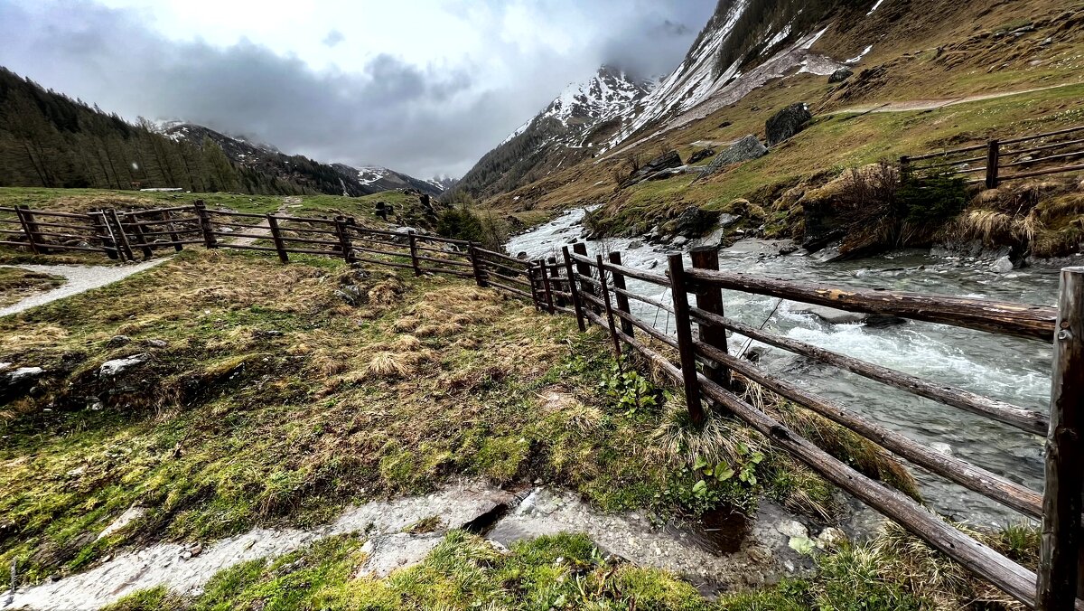 Италия SüdTirol "Dalomitenrundfahrt" / Die Heilig-Geist-Kirche in Kasern - "The Natural World" Александер