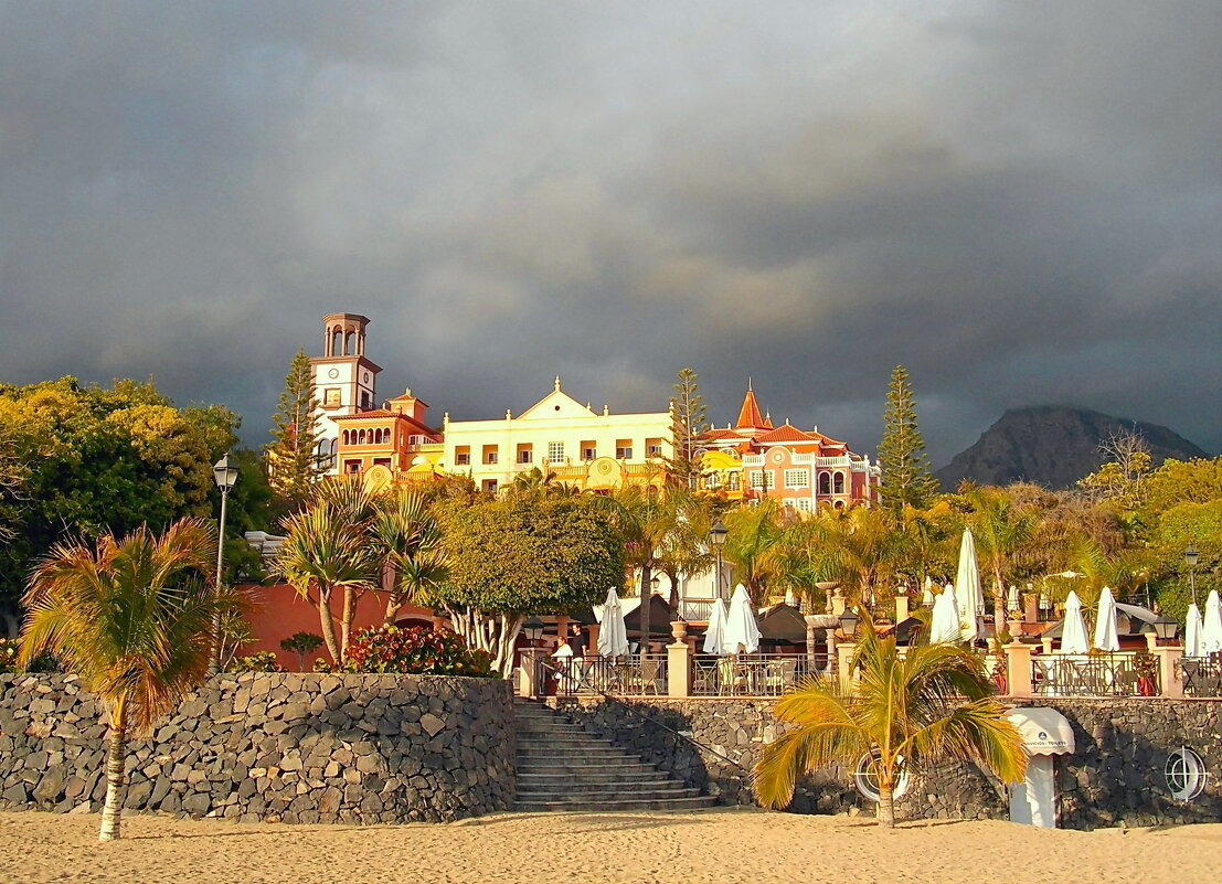 Отель *Gran Hotel Bahia del Duque. - Лия ☼