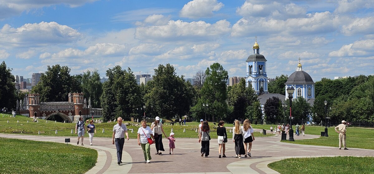 В Царицынском парке - <<< Наташа >>>