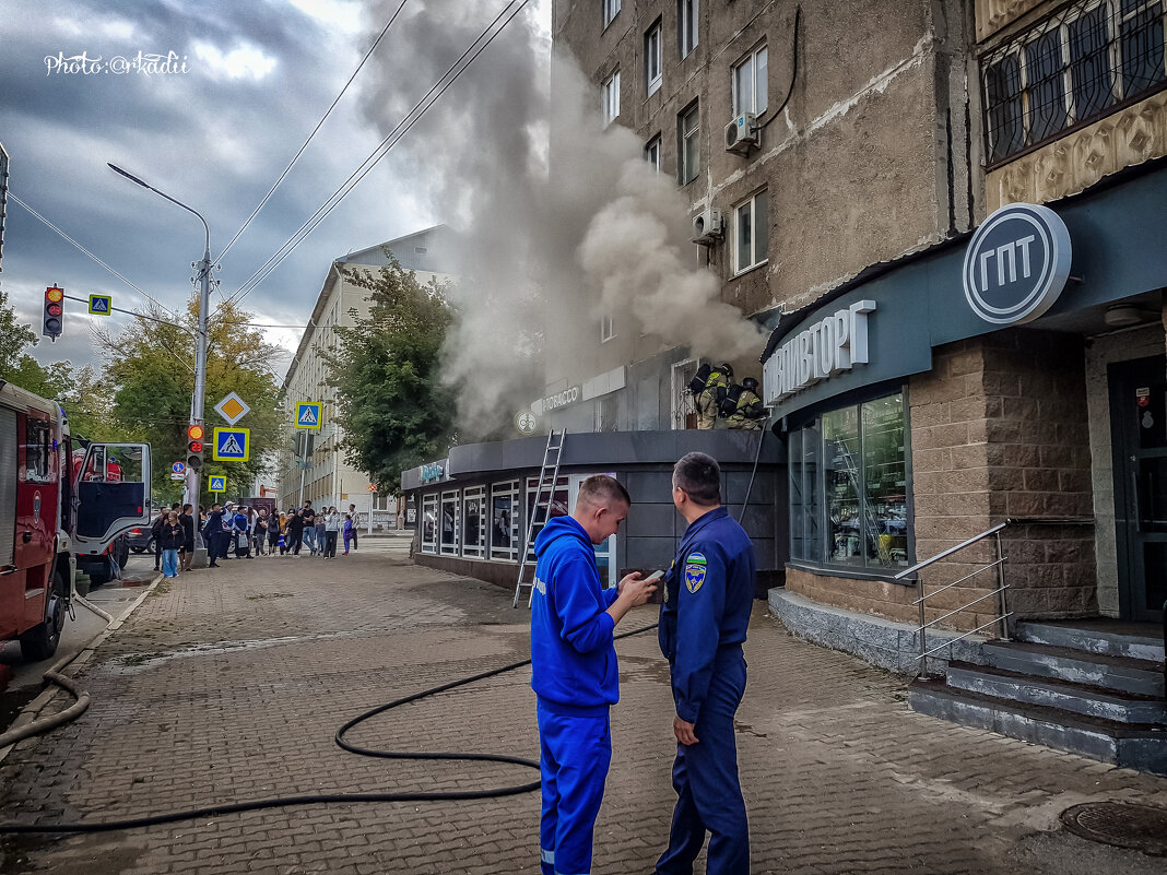 Наша служба и опасна служба и опасна и трудна... - arkadii 