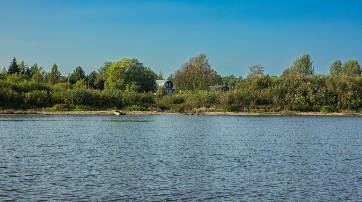 The village of Pakhotino from the side of the Sukhona River on a September day | 1 - Sergey Sonvar