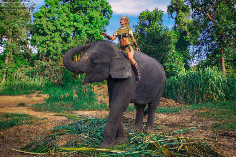 Artist model with elephant in Koh Samui - Katya Bulgakova - Photographer and Makeup Artist https://bulgakovaphoto.com/