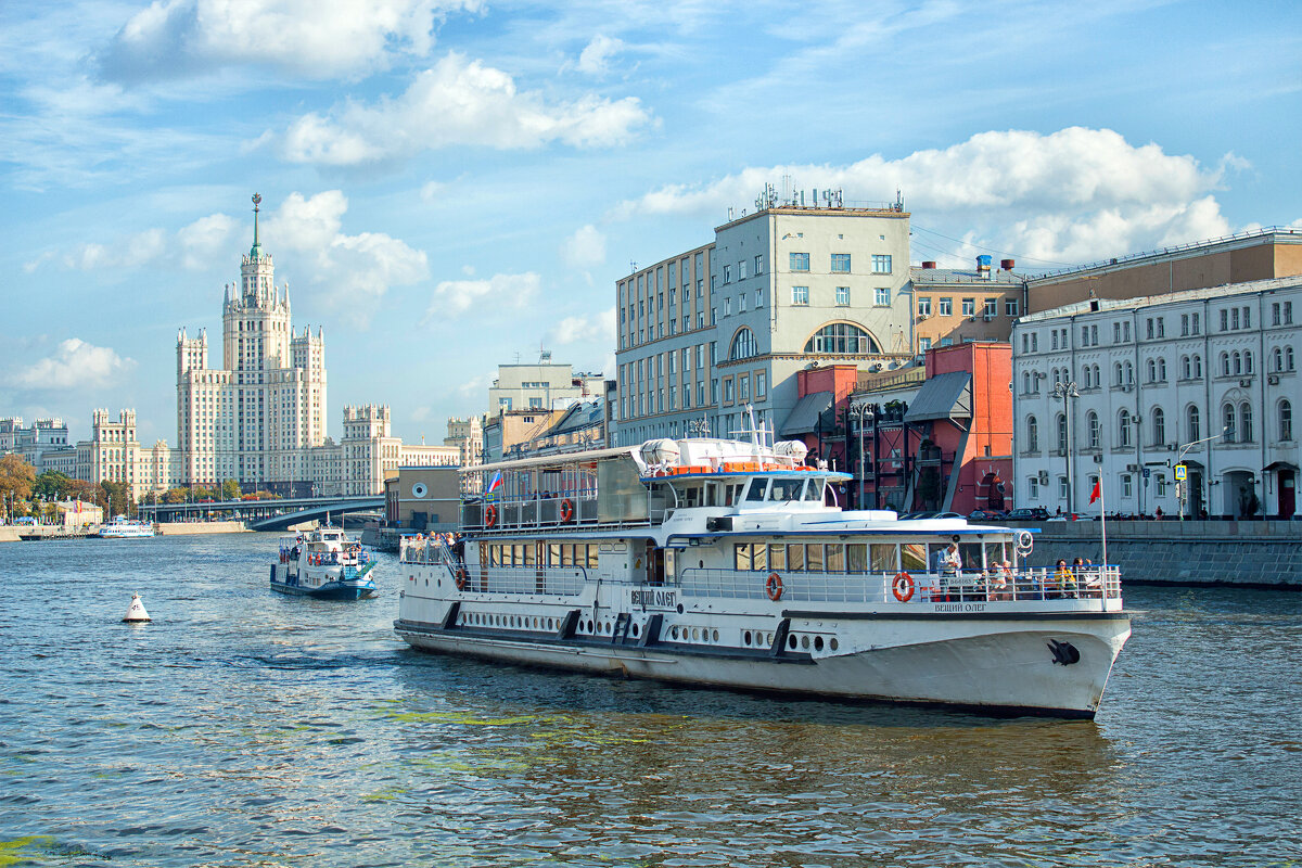 На Москва-реке - Татьяна Семенова