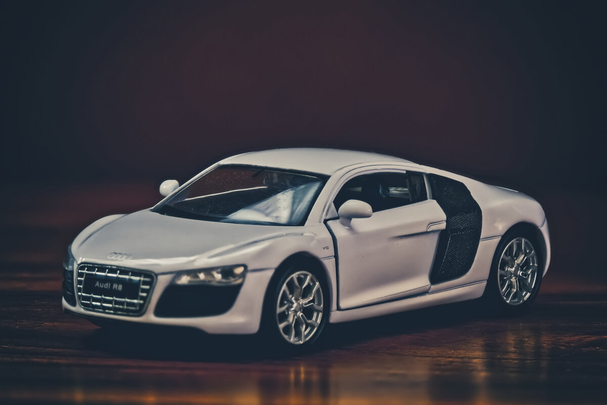 Моделка 1:43M AUDI - Jakob Dick