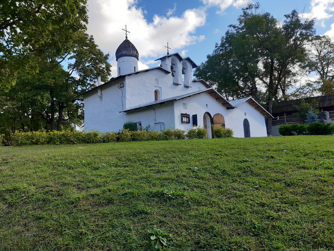 Церковь Покрова и Рождества Богородицы от Пролома - Галина Минчук