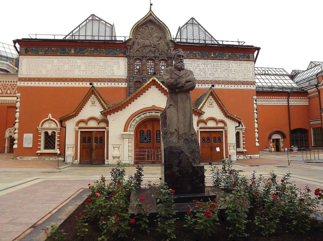 В Замоскворечье,в тихом переулке прекрасная галерея! - Нина Андронова