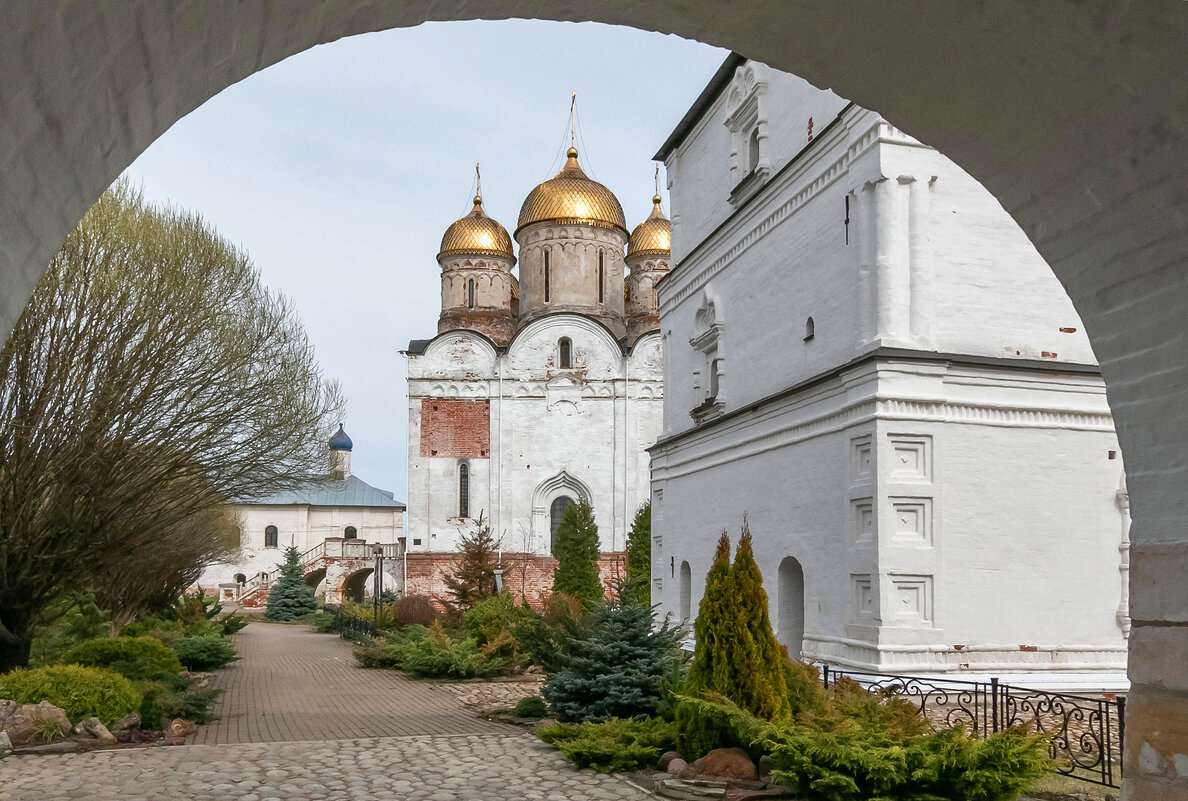 В Лужецком Ферапонтовом  мужском  монастыре. - Александр Теленков