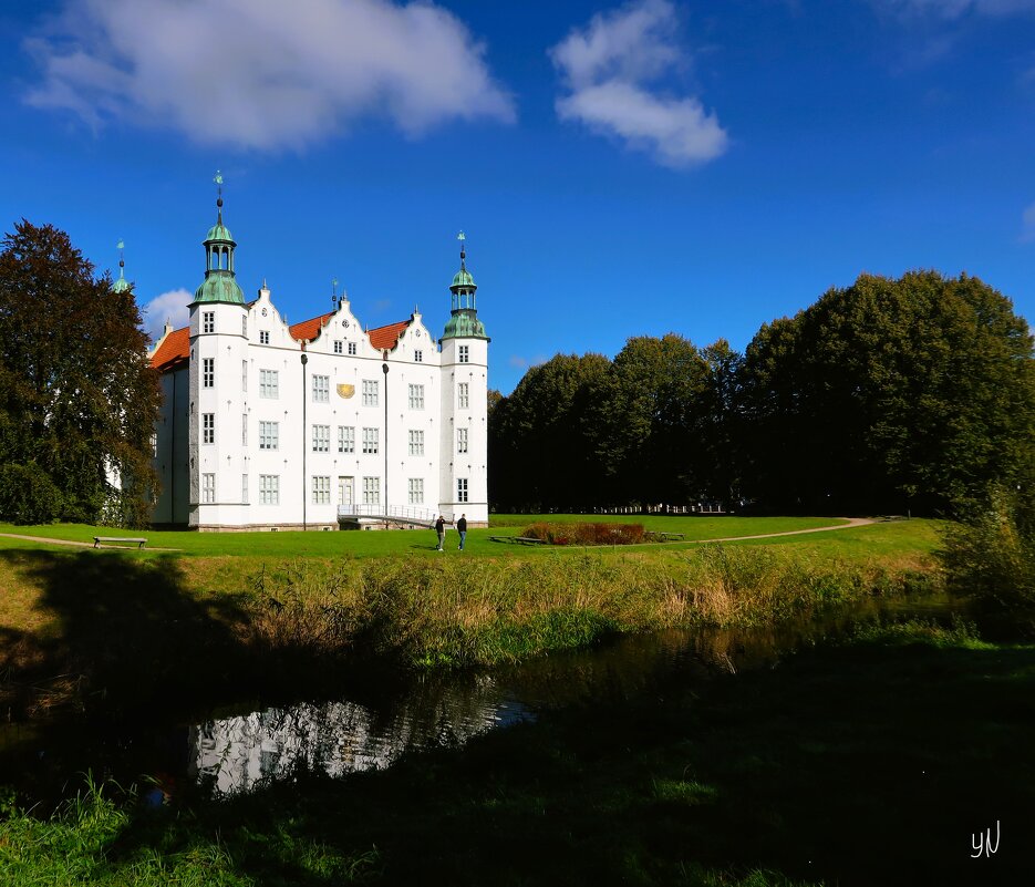 Schloss Ahrensburg - Nina Yudicheva