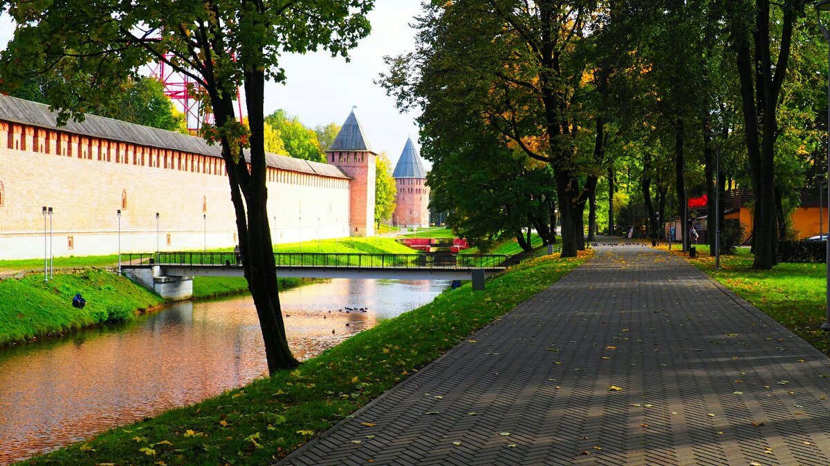 Осень в городе - Милешкин Владимир Алексеевич 