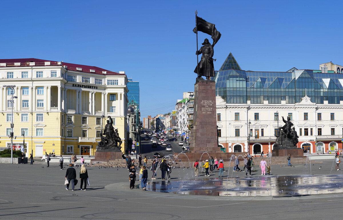 Площадь борцов революции, Владивосток - Эдуард Куклин