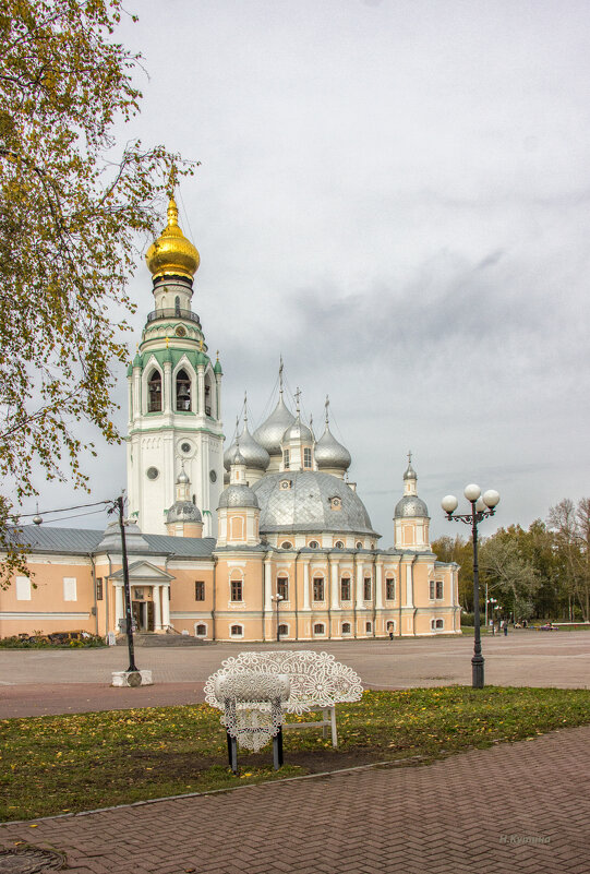 На Кремлевской площади - Нина Кутина