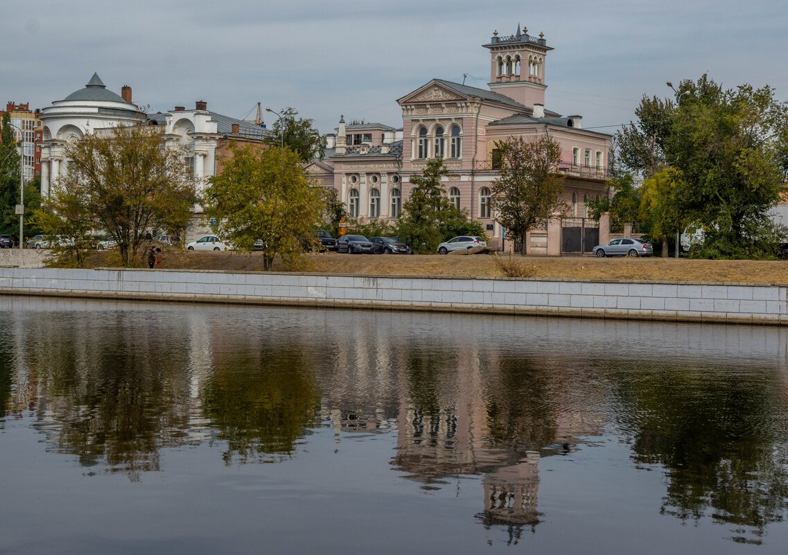 Прогулка по городу - Владимир Жуков