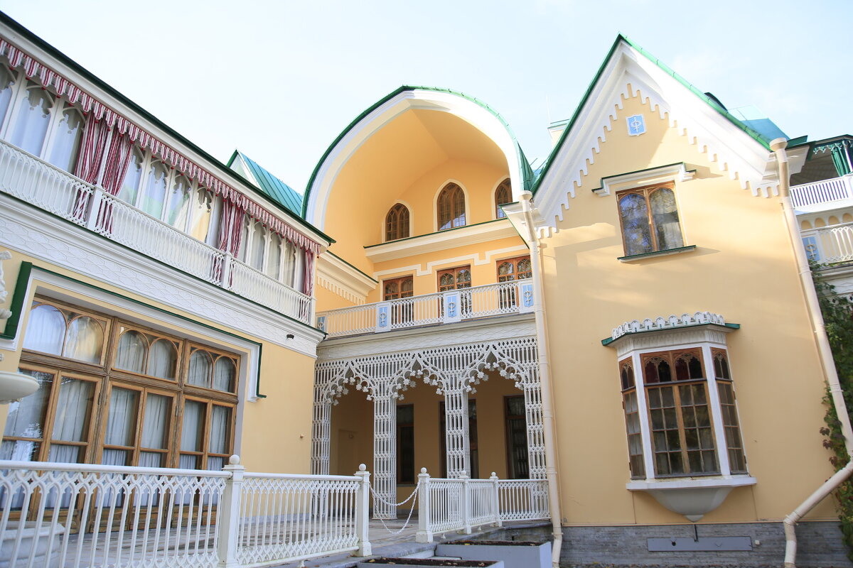 Летний дворец в парке Александрия, Петергоф - Танзиля Завьялова