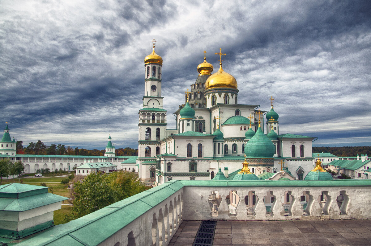 Воскресенский Ново-Иерусалимский монастырь Основан в 1656 году святейшим патриархом Никоном - Юрий Яньков