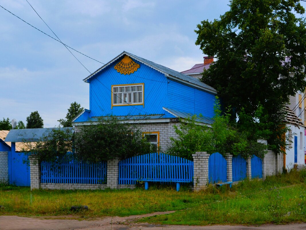 Мариинский Посад. Дом по ул. Майской 2. - Пётр Чернега