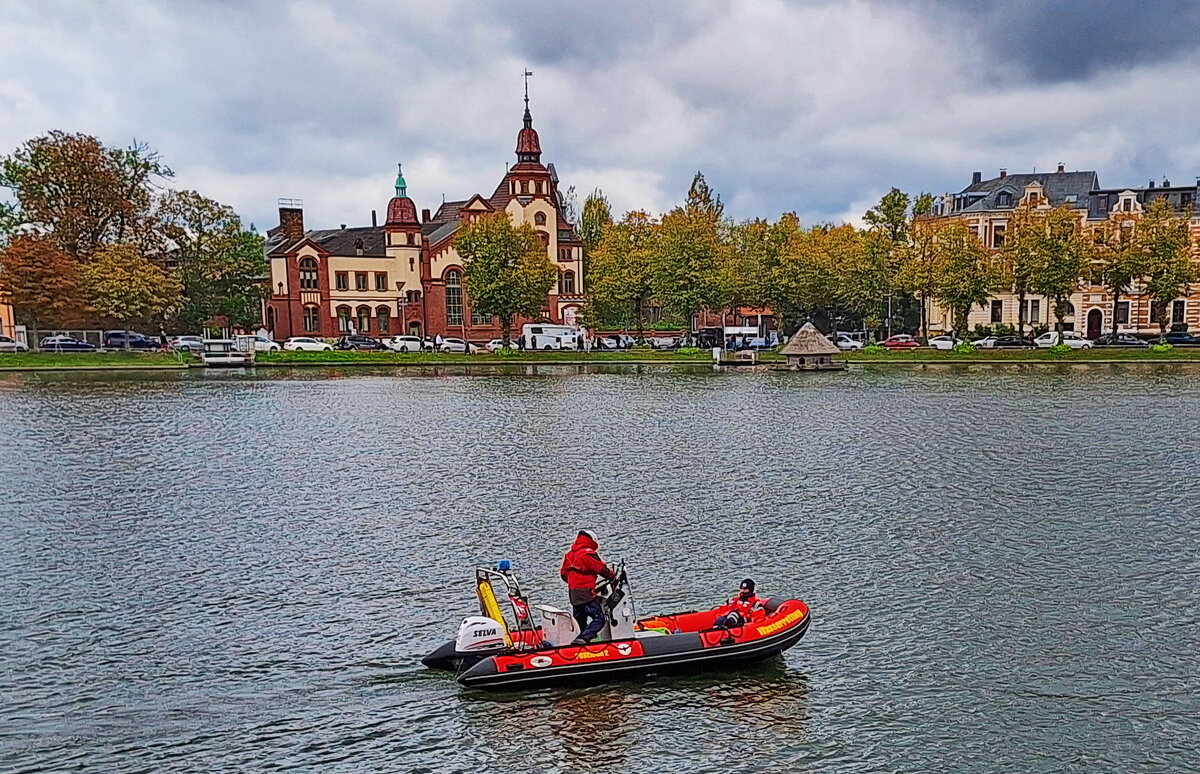 На городском пруду - Андрей K.