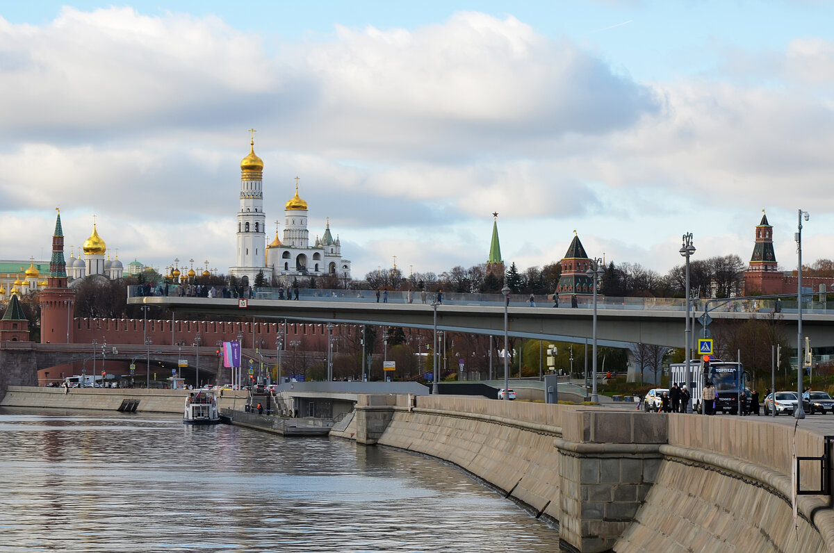 Москва. Парящий мост в парке Зарядье. - Наташа *****